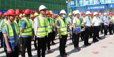 “落实安全责任，推动安全发展”